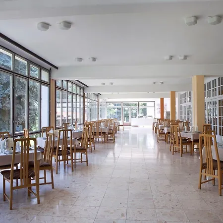 Hotel Holiday Csopak Чопак