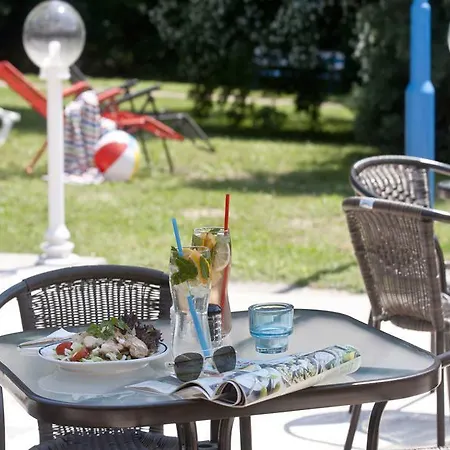 Hotel Holiday Csopak Ξενοδοχείο