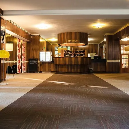 Hotel Holiday Csopak Отель