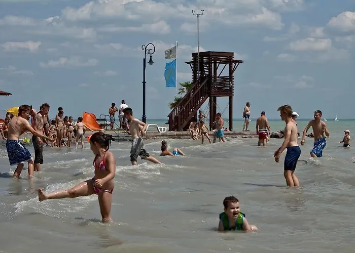 Hotel Holiday Csopak Hotel Csopak